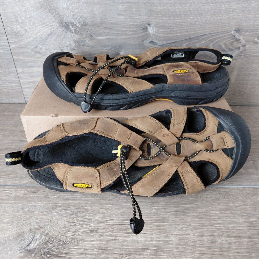 KEEN Newport H2 Sandals Mens 10 Brown Leather Waterproof Hiking Fisherman Shoes